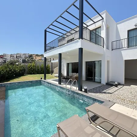 Luxury Pool 5 Bedrooms Tuerkbuekue *