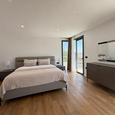 Luxury Pool 5 Bedrooms Tuerkbuekue ヴィラ