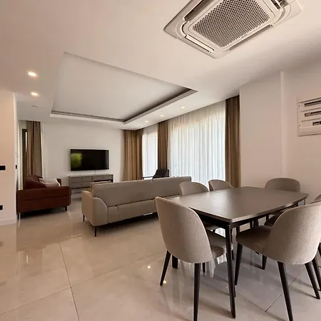 ヴィラ Luxury Pool 5 Bedrooms Tuerkbuekue