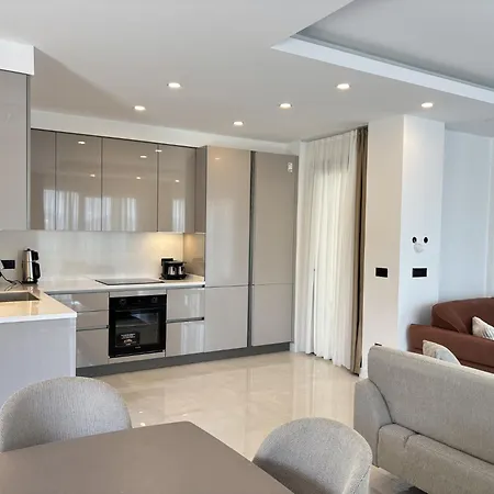 ヴィラ Luxury Pool 5 Bedrooms Tuerkbuekue