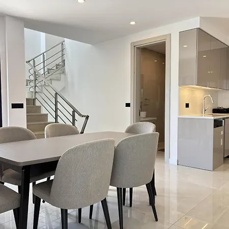 Luxury Pool 5 Bedrooms Tuerkbuekue ヴィラ *