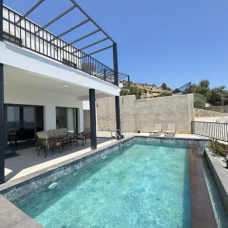 Luxury Pool 5 Bedrooms Tuerkbuekue ボドルム