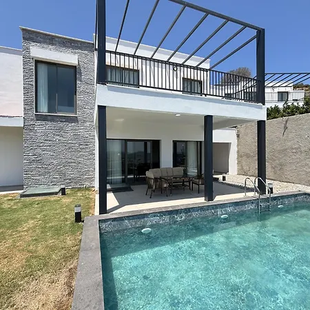 ヴィラ Luxury Pool 5 Bedrooms Tuerkbuekue