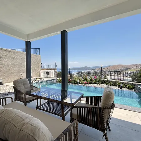 Elegant 5br Private Pool