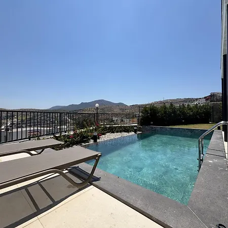 Luxury Pool 5 Bedrooms Tuerkbuekue ボドルム